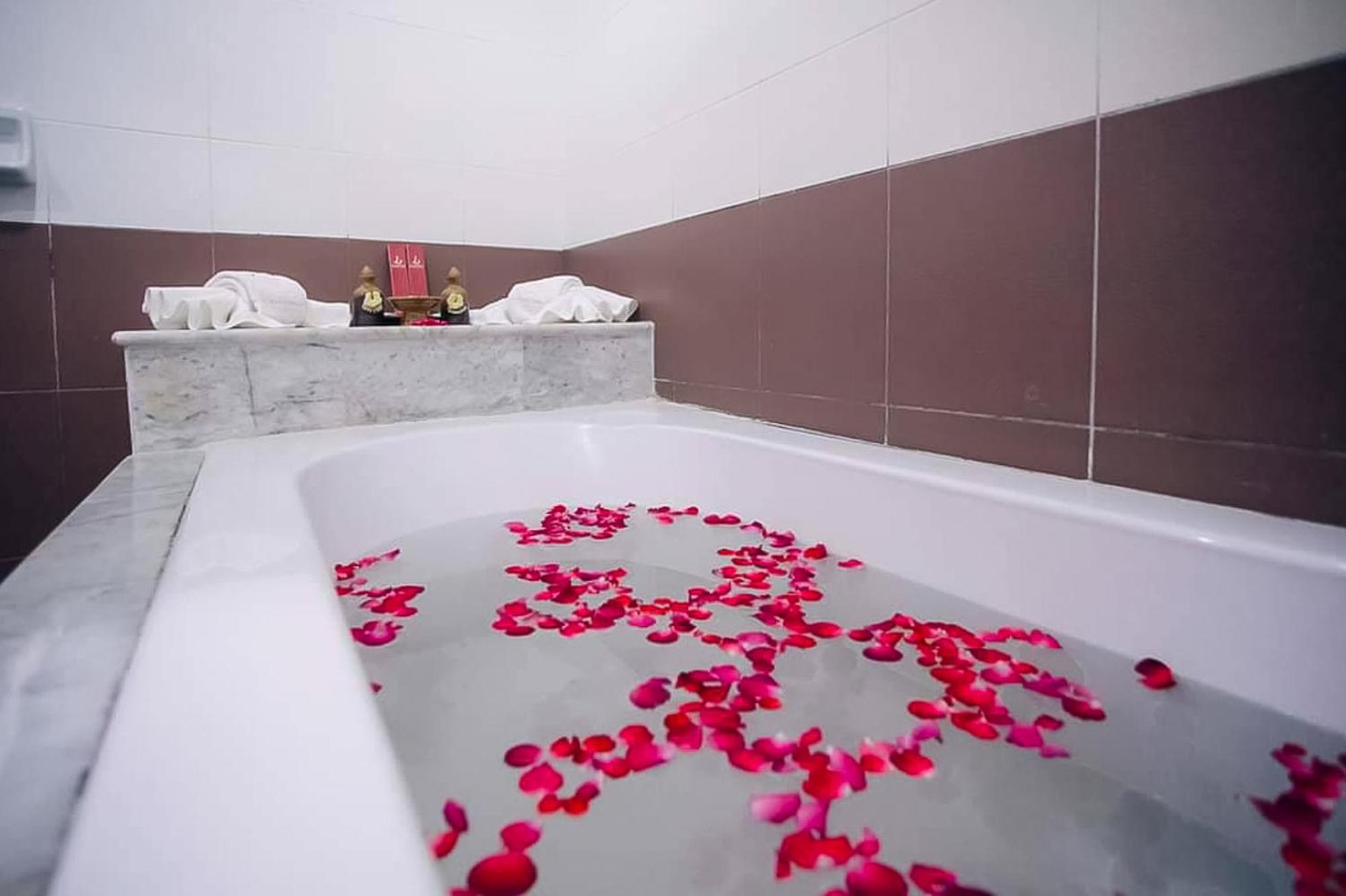 The Ligor City Hotel Nakhon Si Thammarat Exteriör bild