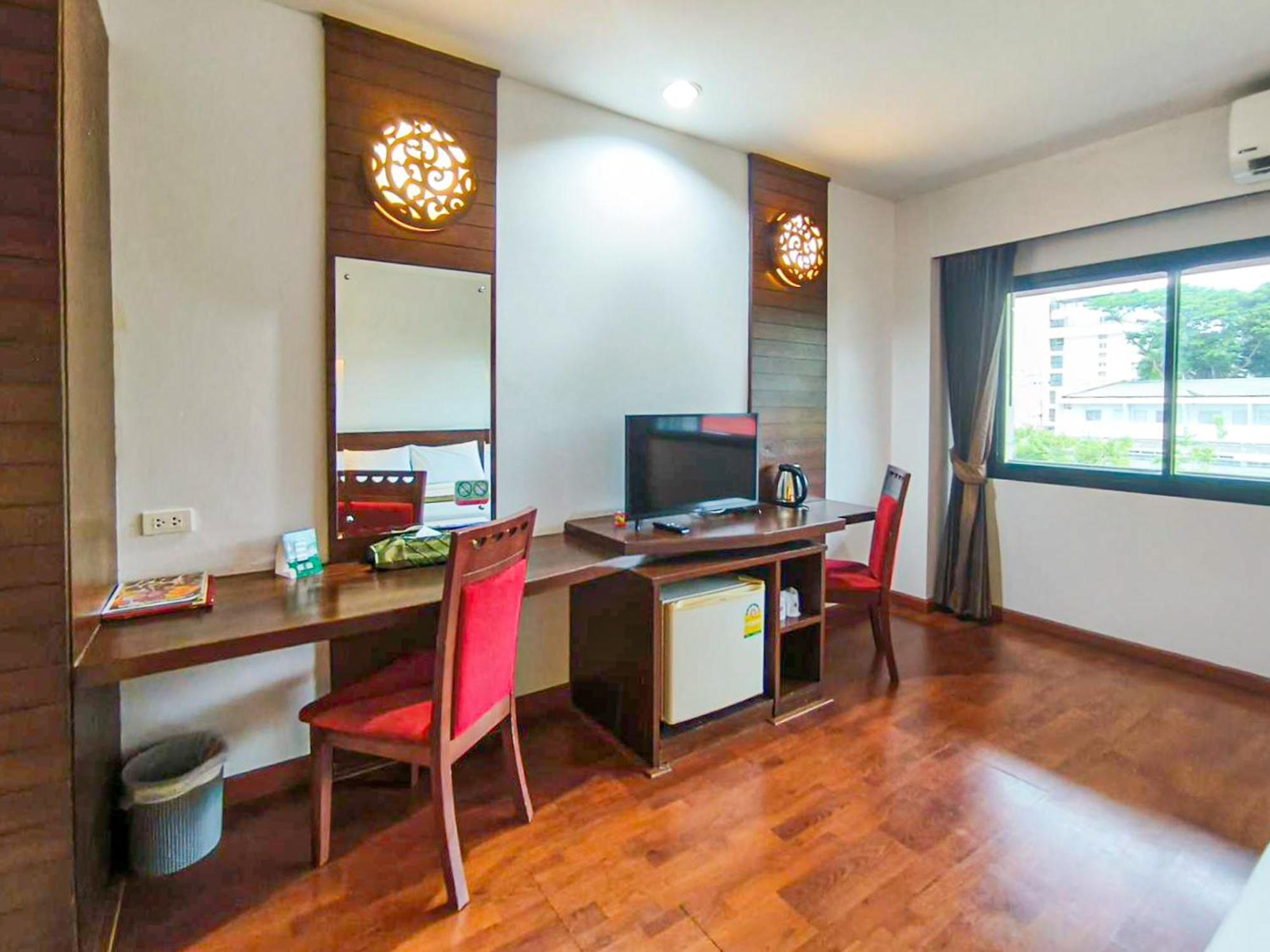 The Ligor City Hotel Nakhon Si Thammarat Exteriör bild